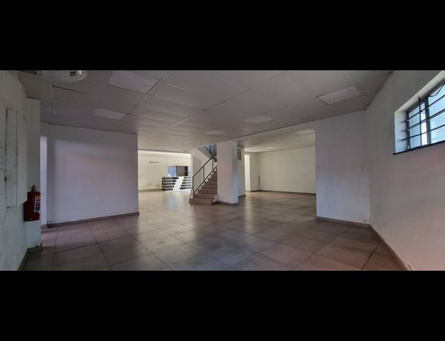 332M² OFFICE TO LET IN ROSSBURGH